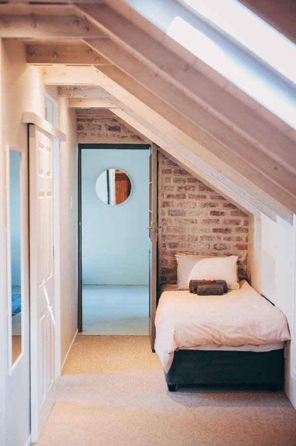 Lakeside Mountain Loft エクステリア 写真