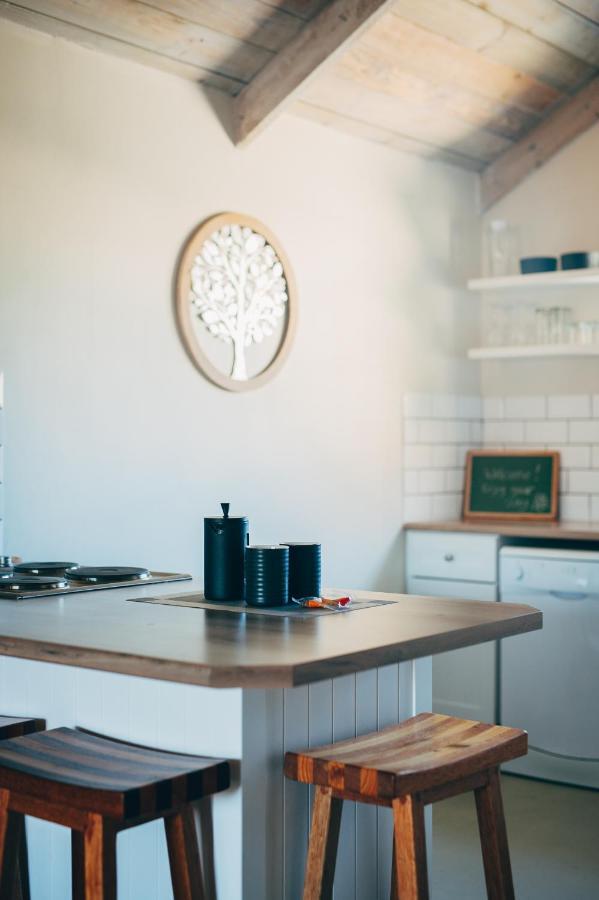 Lakeside Mountain Loft エクステリア 写真